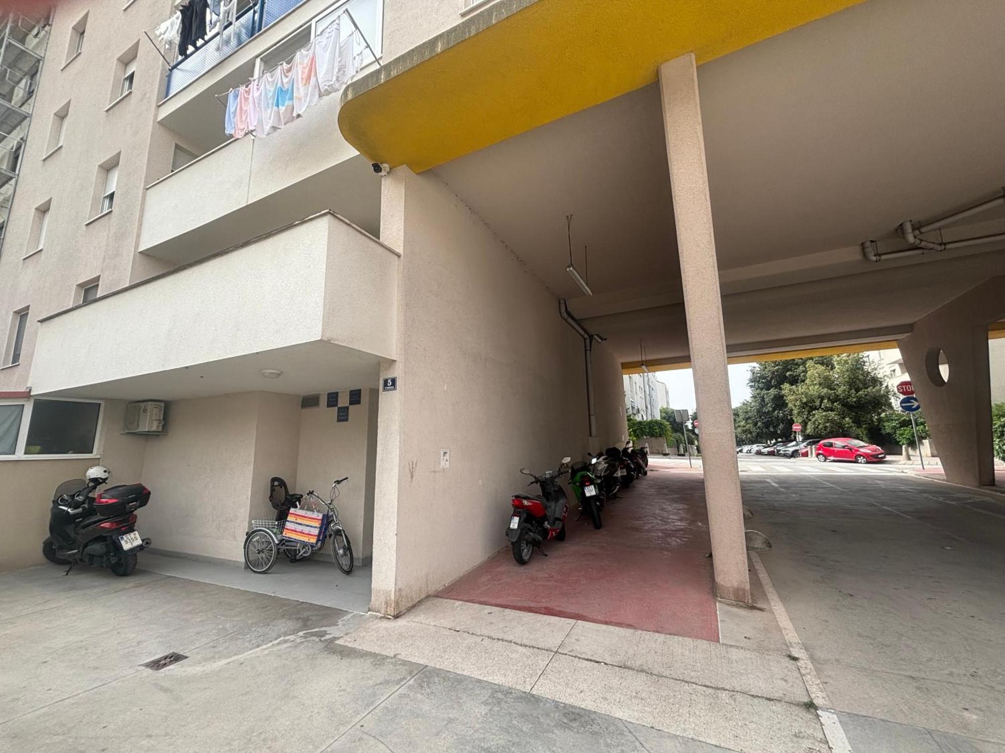 Apartment Dalmatinos Split Znjan ภายนอก รูปภาพ
