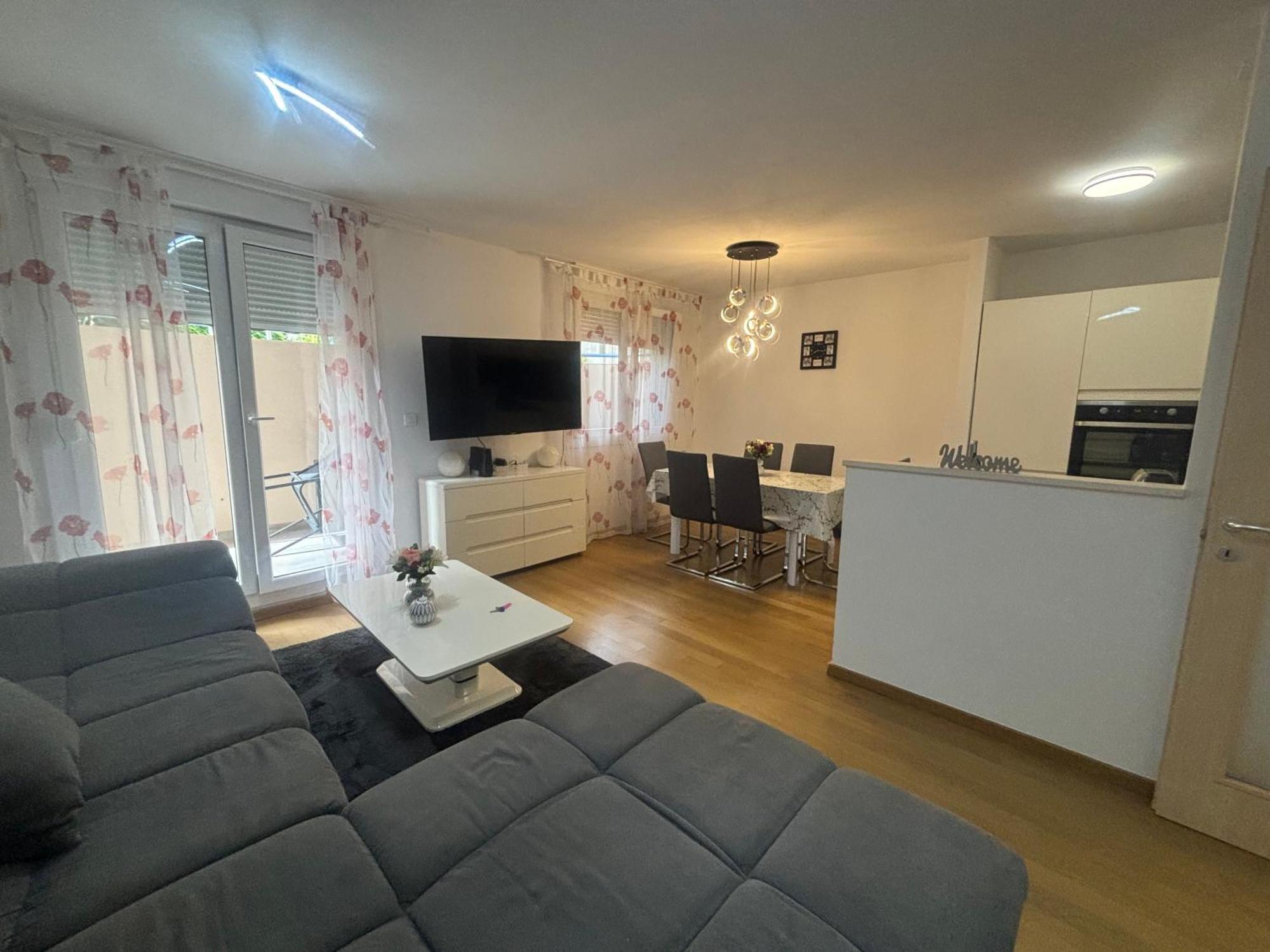 Apartment Dalmatinos Split Znjan ภายนอก รูปภาพ