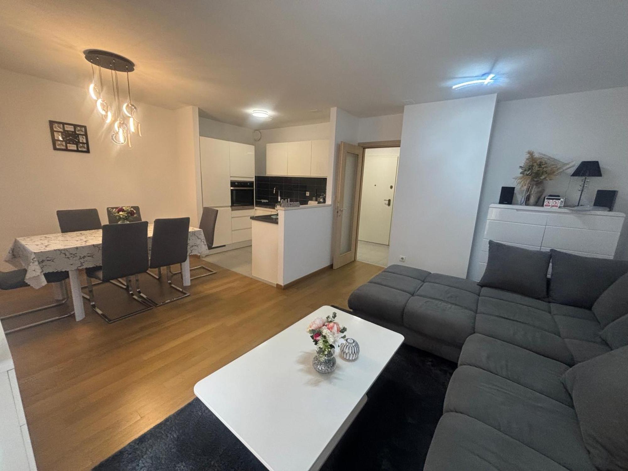 Apartment Dalmatinos Split Znjan ภายนอก รูปภาพ
