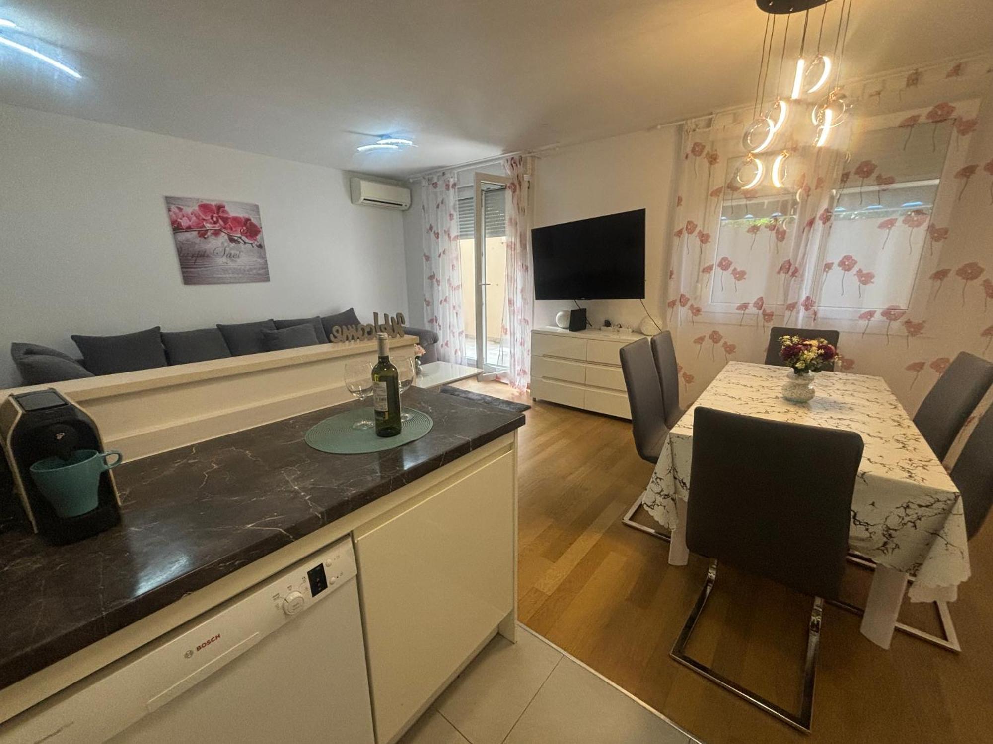 Apartment Dalmatinos Split Znjan ภายนอก รูปภาพ
