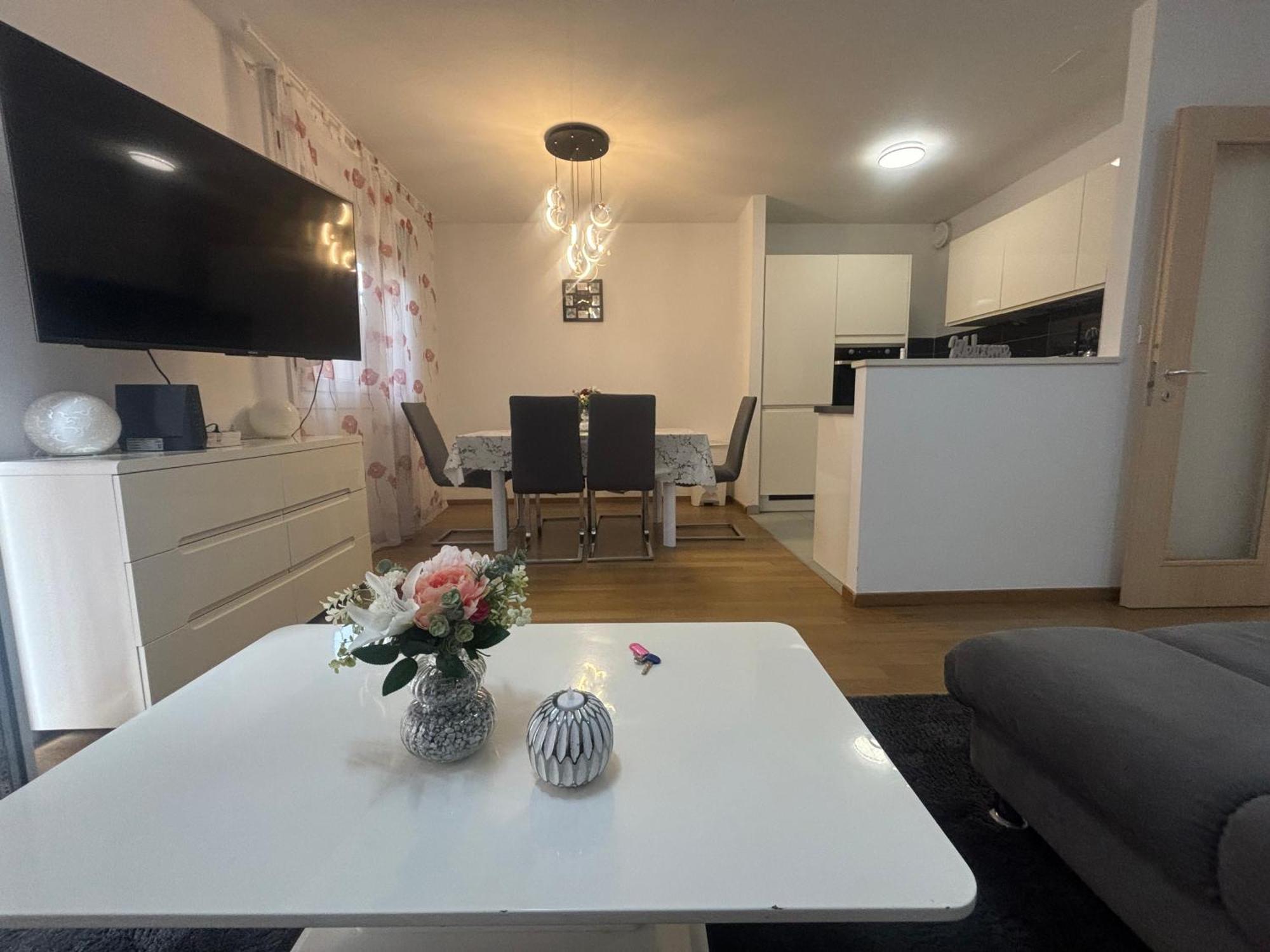Apartment Dalmatinos Split Znjan ภายนอก รูปภาพ