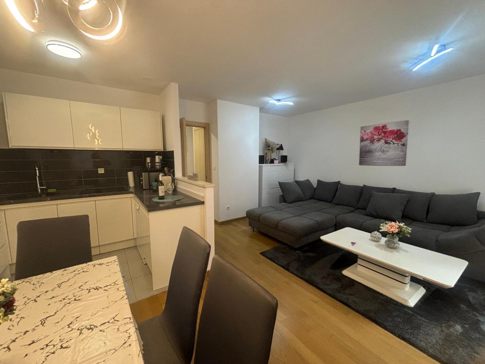 Apartment Dalmatinos Split Znjan ภายนอก รูปภาพ